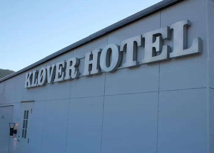 Klover Hotell 4*